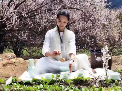 見證一樹桃花的綻放，與十里桃花的不期而遇，也許這將是你在米林過藏歷新年的最驚喜奇遇。