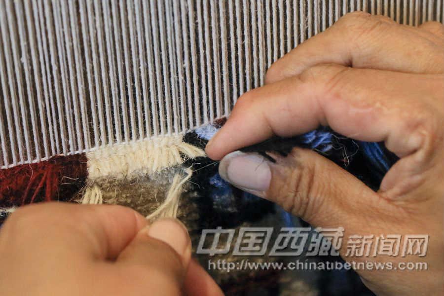 有時(shí)相鄰的兩種顏色的線會(huì)混在一些，需要將它們分開(kāi)。