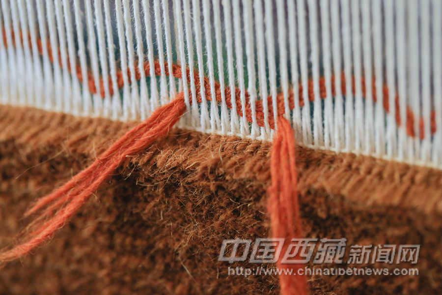 最后要進(jìn)行鎖邊。