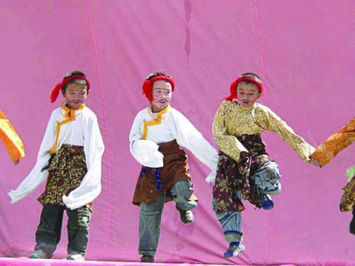 孩子的喜愛是朗瑪藝術(shù)延續(xù)傳承的基礎(chǔ)。