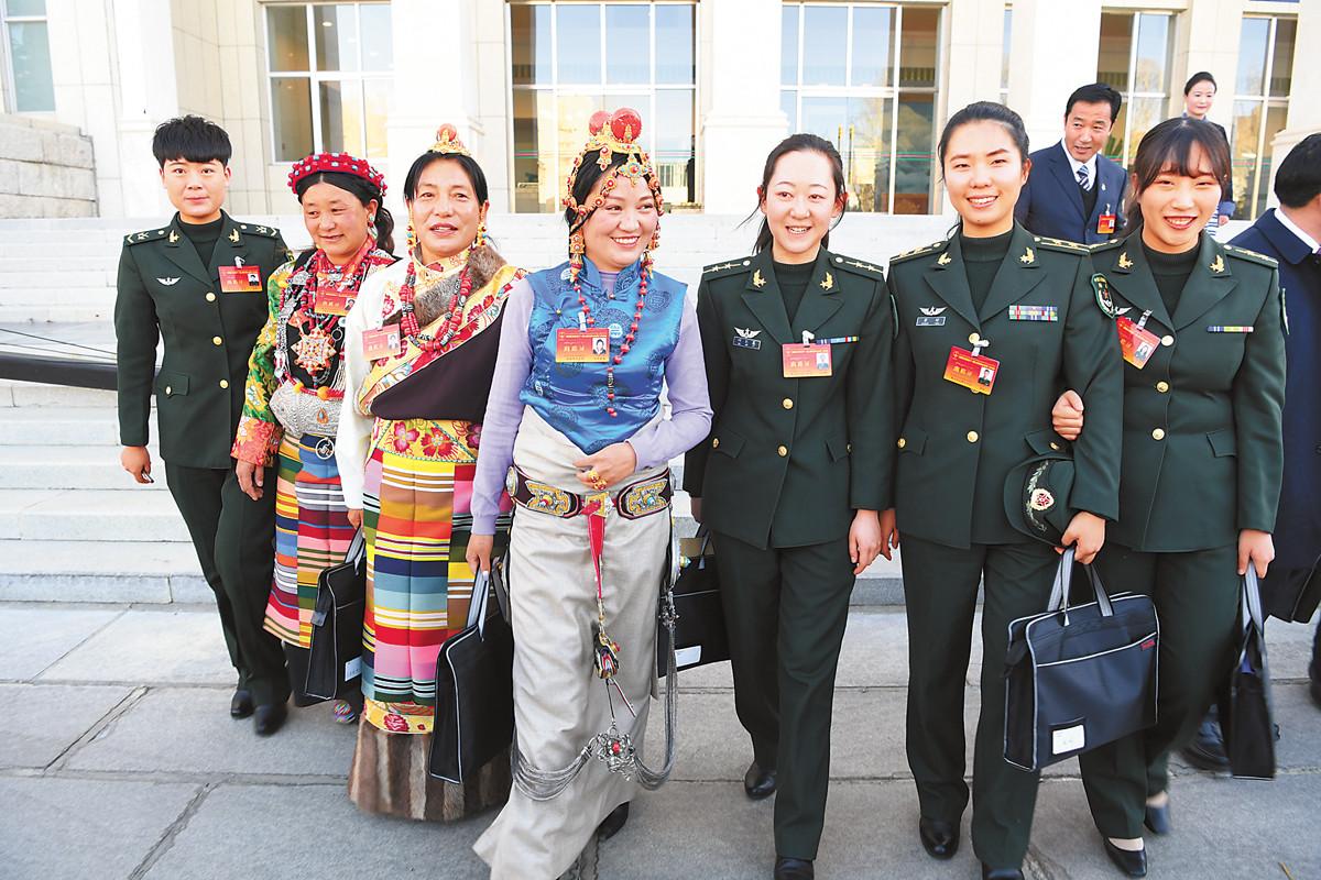 發(fā)揚民主，共商大計，凝聚共識，謀劃未來，西藏自治區(qū)兩會圓滿完成各項議程，勝利閉幕了。我們對大會的圓滿成功表示熱烈祝賀！