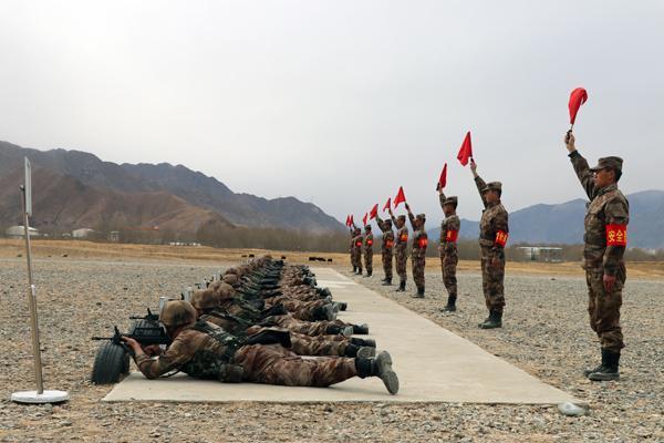 西藏軍區(qū)某工化旅：比武競賽提升部隊戰(zhàn)斗力(85666)-20210128114300.jpg