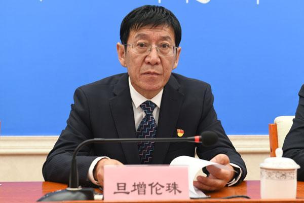 新聞發(fā)言人：自治區(qū)人民政府副秘書長(zhǎng)、新聞發(fā)言人 旦增倫珠.jpg