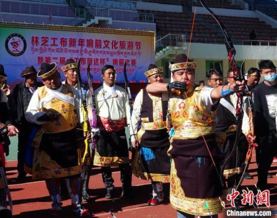圖為響箭比賽現(xiàn)場(chǎng)?！∪轿木?攝